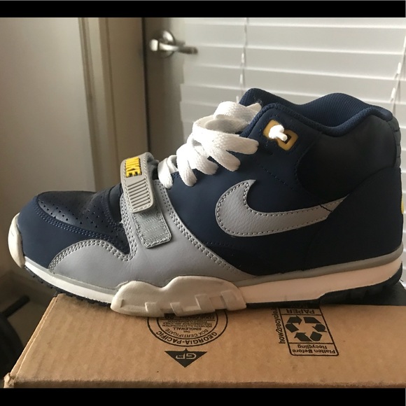 bo jackson cross trainers